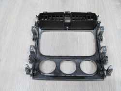 SUZUKI LIANA RAMKA OSLONA KONSOLI KRATKA NAWIEWU 01-10