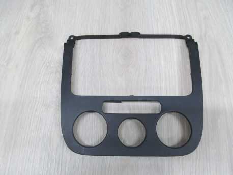 VW GOLF V JETTA RAMKA RADIA PANELU KLIMATYZACJI 1K0858069F