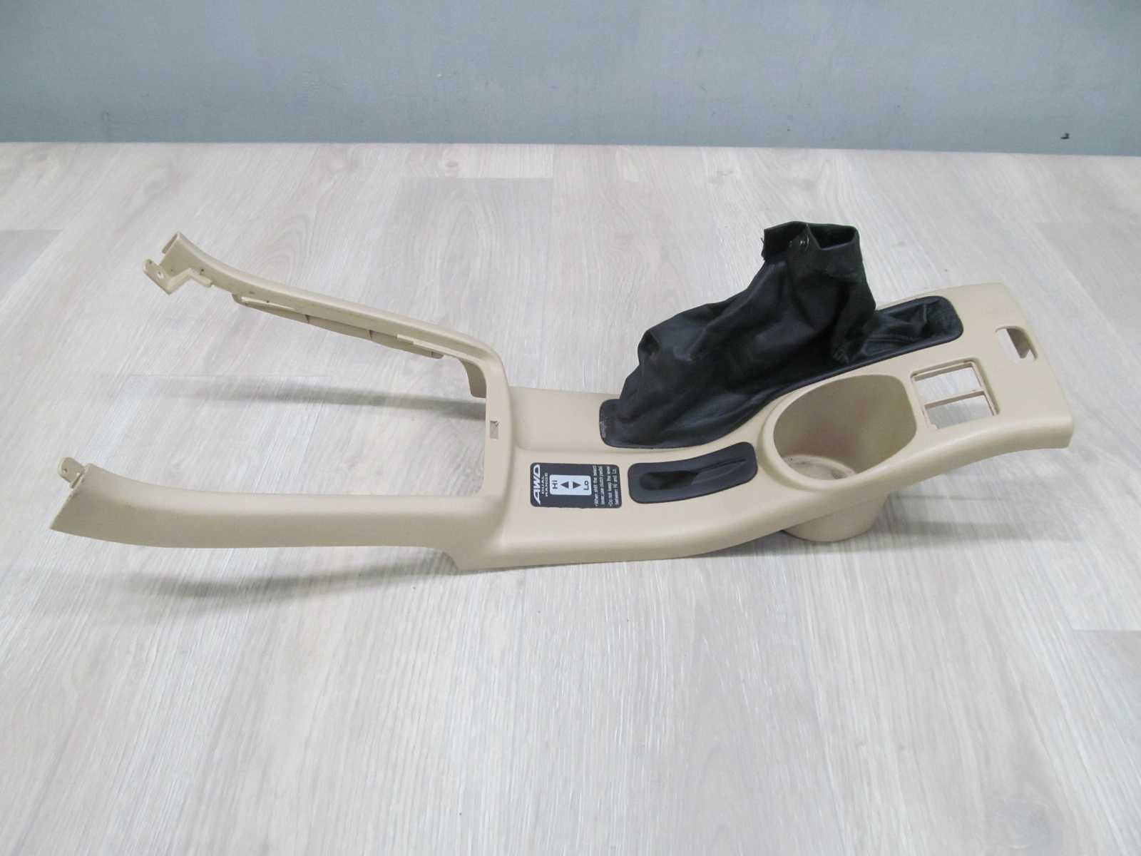 SUBARU FORESTER SG II LIFT RAMKA TUNELU OSLONA KONSOLI 92132SA000