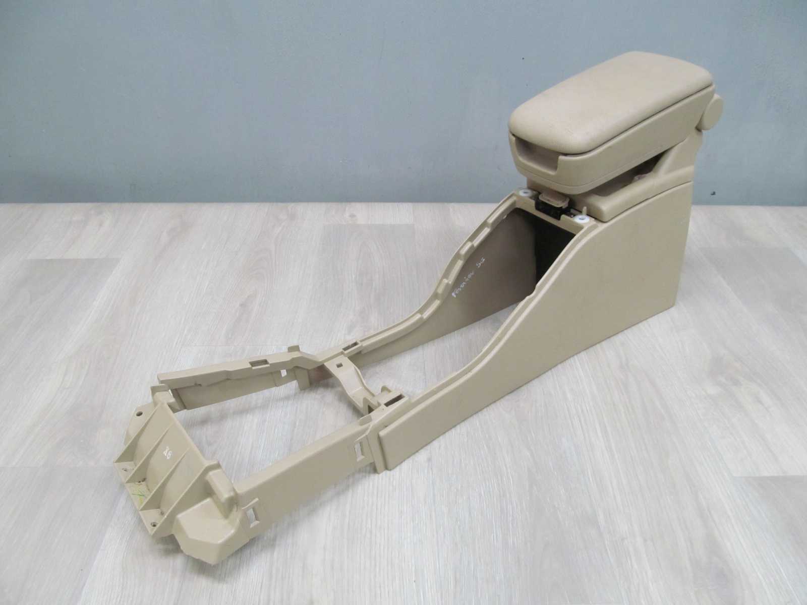SUBARU FORESTER SG II LIFT TUNEL SRODKOWY KONSOLA PODLOKIETNIK 92113SA000