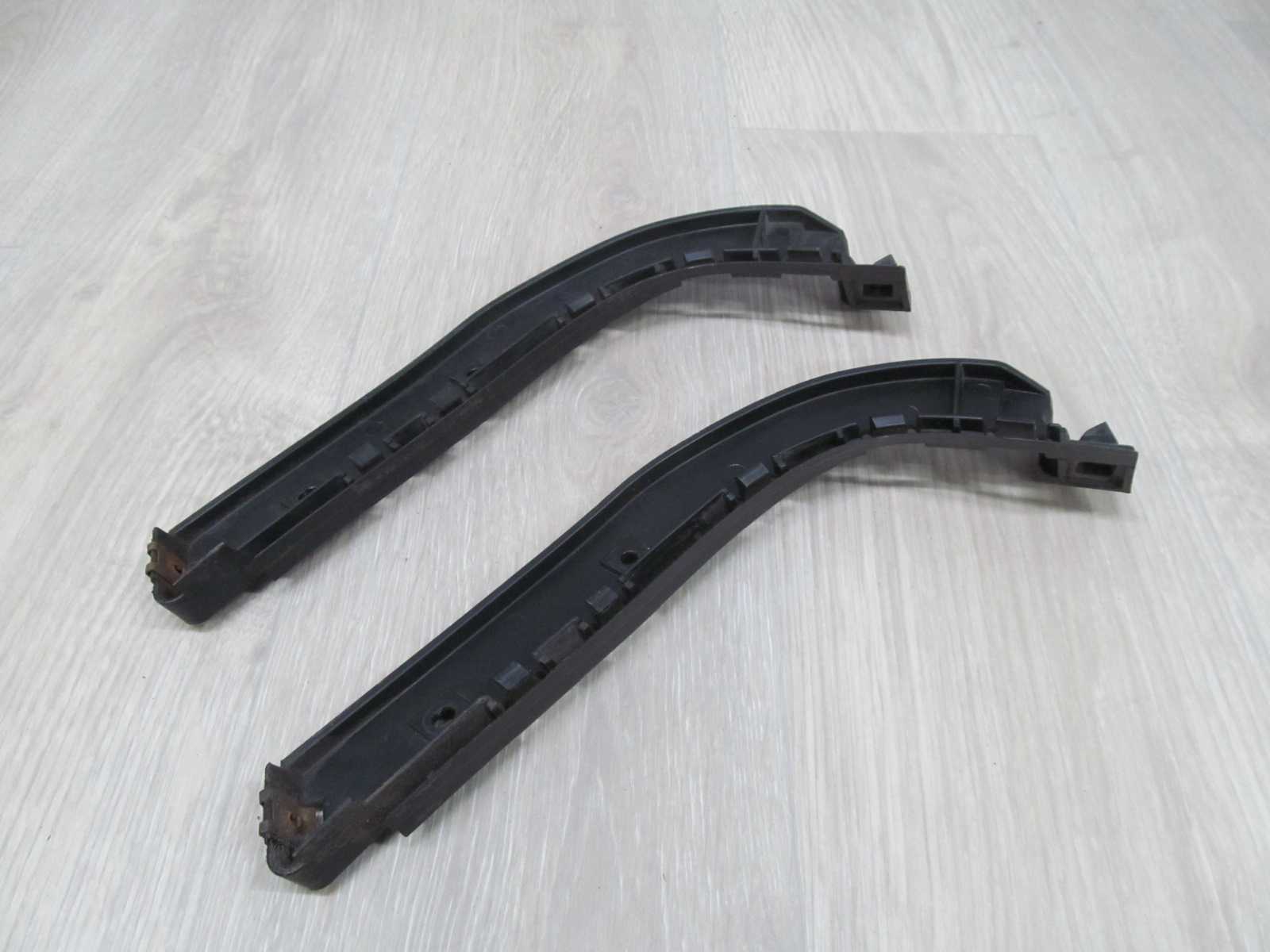 VOLVO S40 SLIZG MOCOWANIE ZDERZAKA TYL PRAWY 30676206 04-12