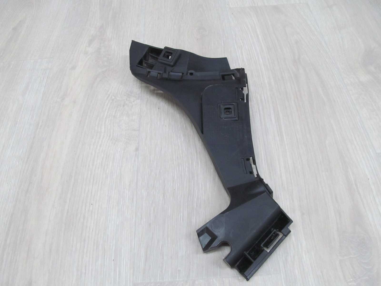 VOLVO C30 SLIZG MOCOWANIE ZDERZAKA TYL PRAWY 30655938 06-13