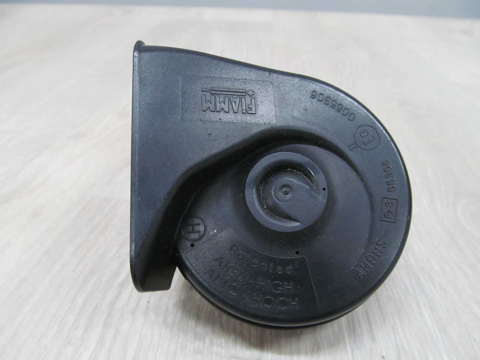 VOLVO C30 S40 V50 C70 06-13 KLAKSON SYGNAL 30744028