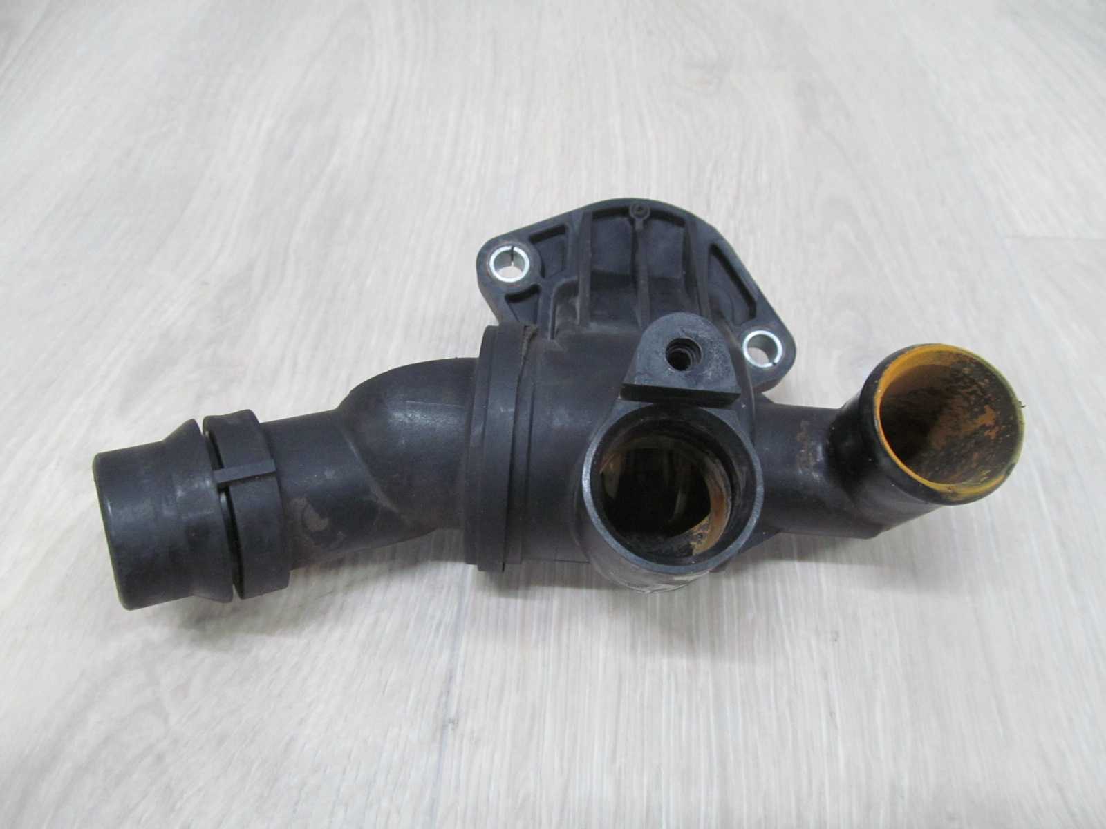 VW AUDI 2.0 TFSI AXX OBUDOWA TERMOSTATU 06F121111F