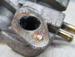 VW AUDI 2.0 FSI ZAWOR EGR 06F131503A
