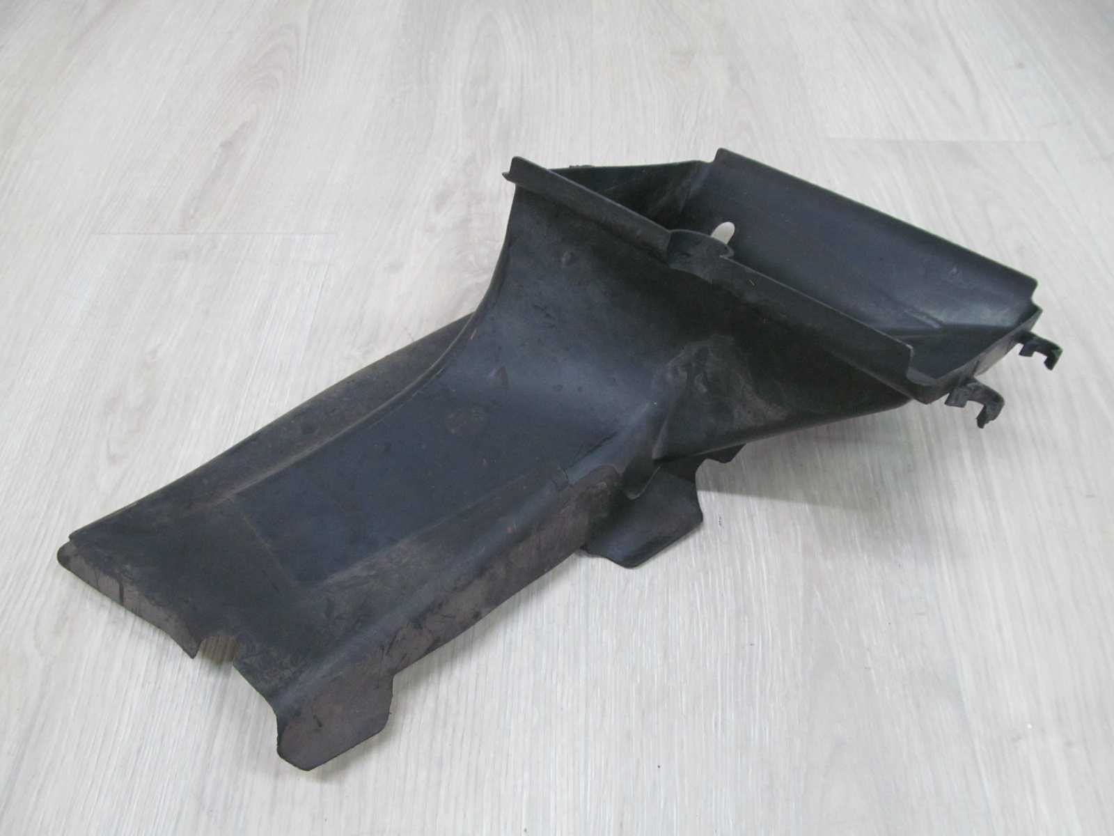 AUDI A4 B6 B7 KIEROWNICA WLOT POWIETRZA LEWA 8E0117335C