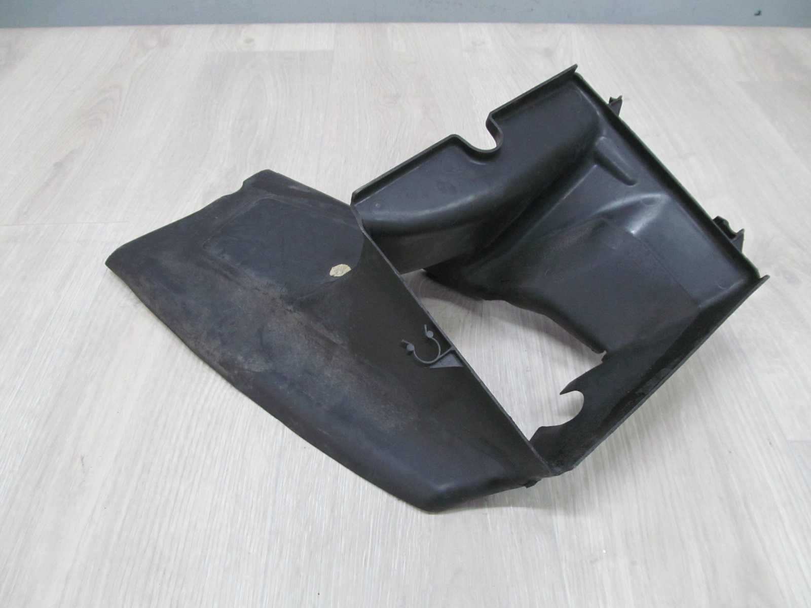 AUDI A4 B6 B7 KIEROWNICA WLOT POWIETRZA PRAWA 8E0117336C