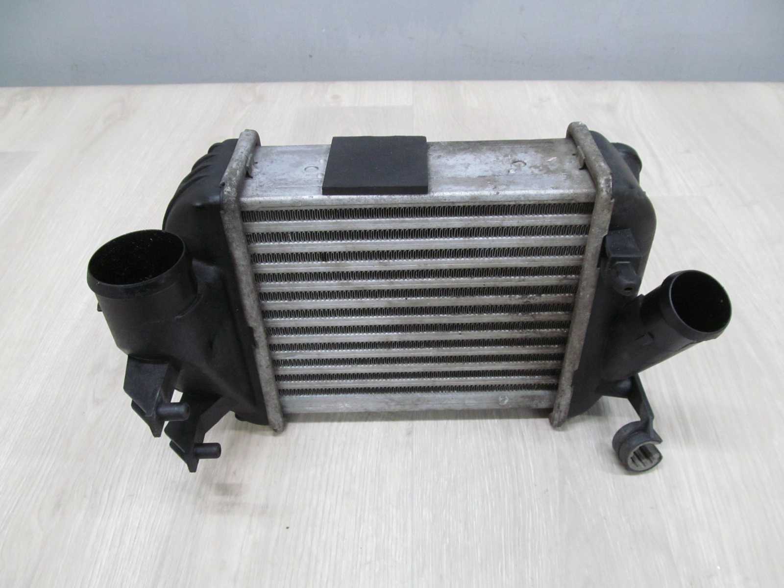 AUDI A4 B6 2.5 TDI CHLODNICA INTERCOOLER 8E0145805P LEWY