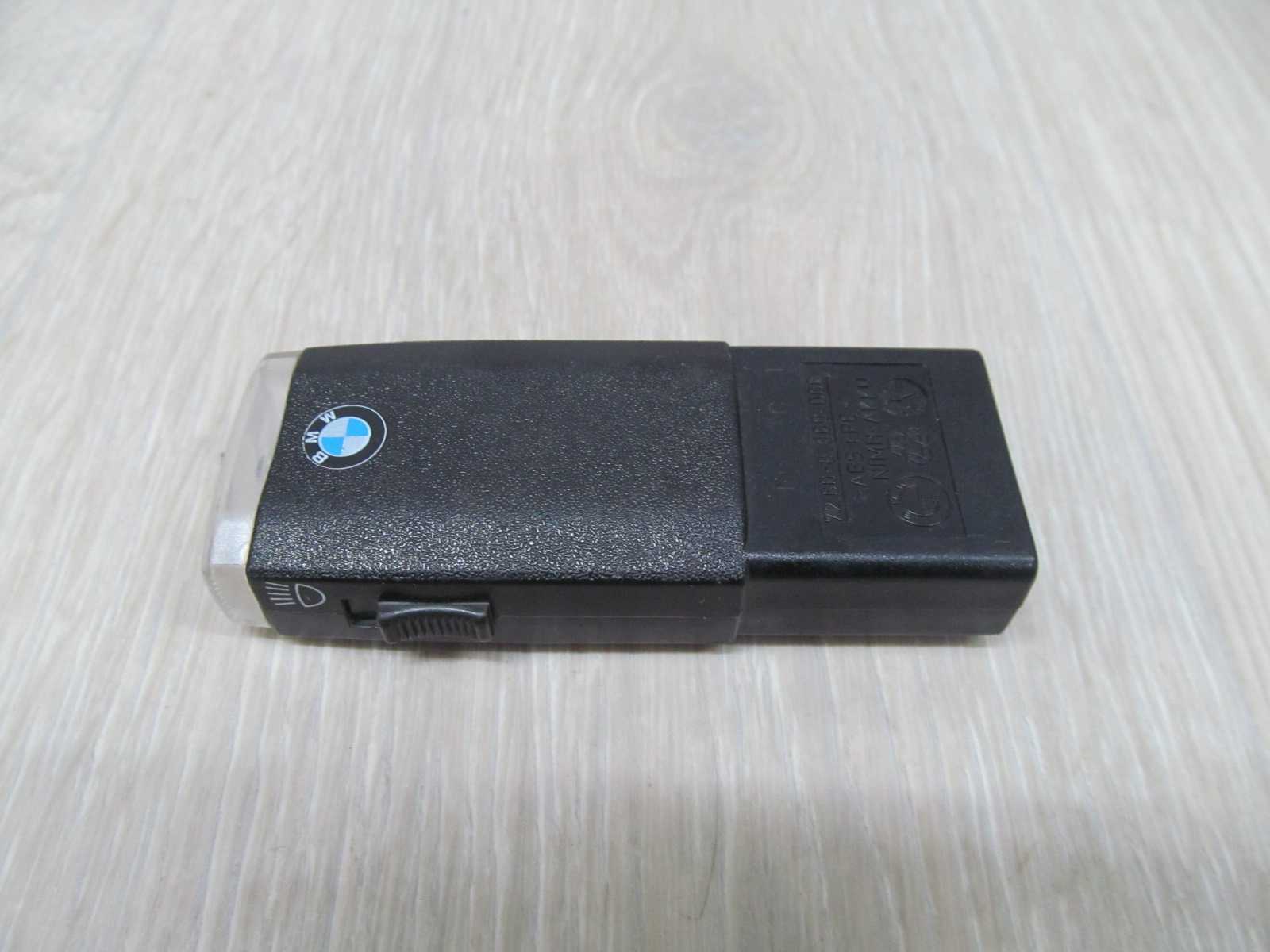 BMW ORYGINALNA LATARKA AKUMULATOROWA 8360066