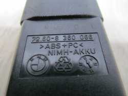 BMW ORYGINALNA LATARKA AKUMULATOROWA 8360066