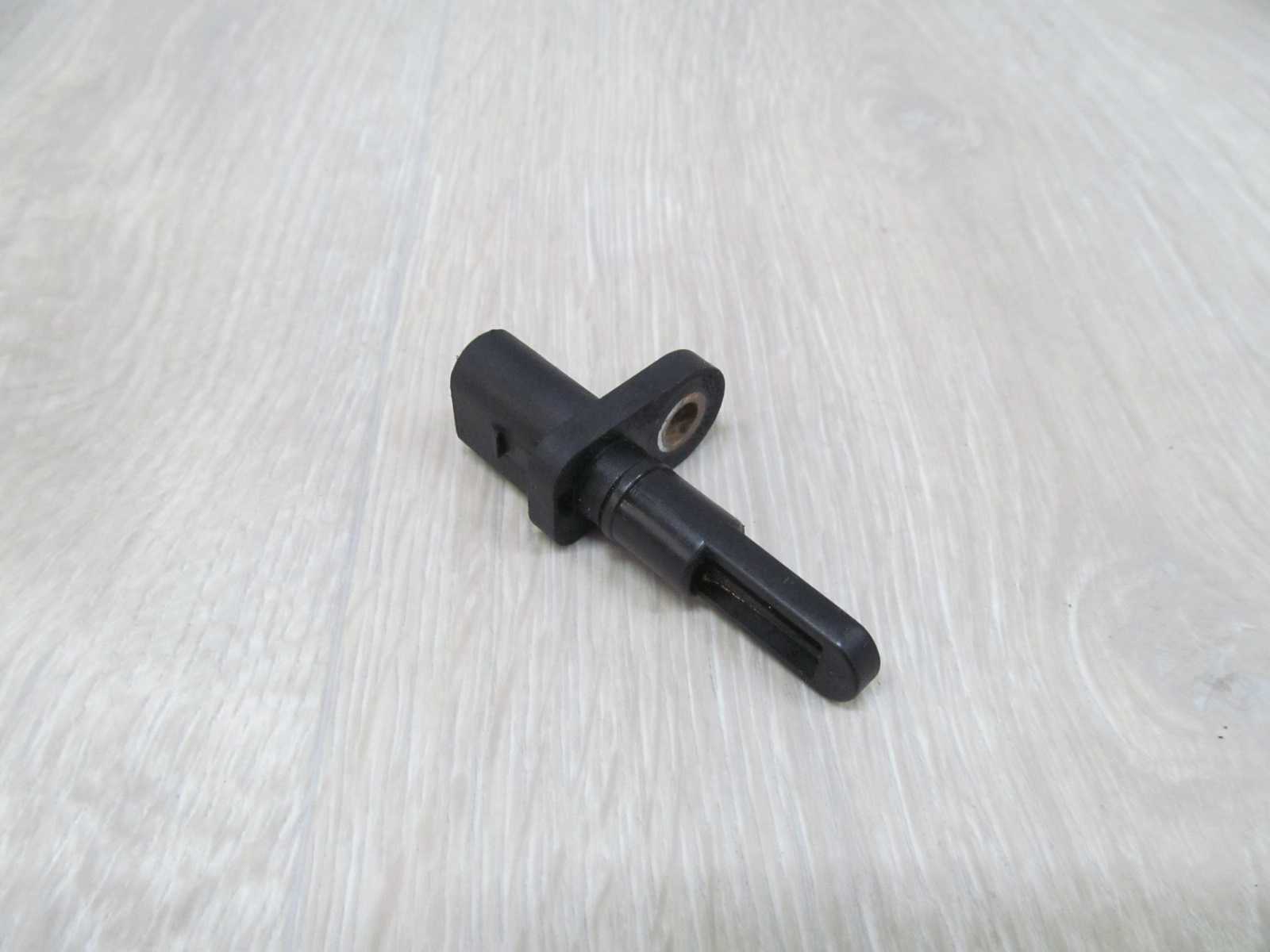 VW AUDI 2.0 TFSI CZUJNIK TEMPERATURY 06B905379C