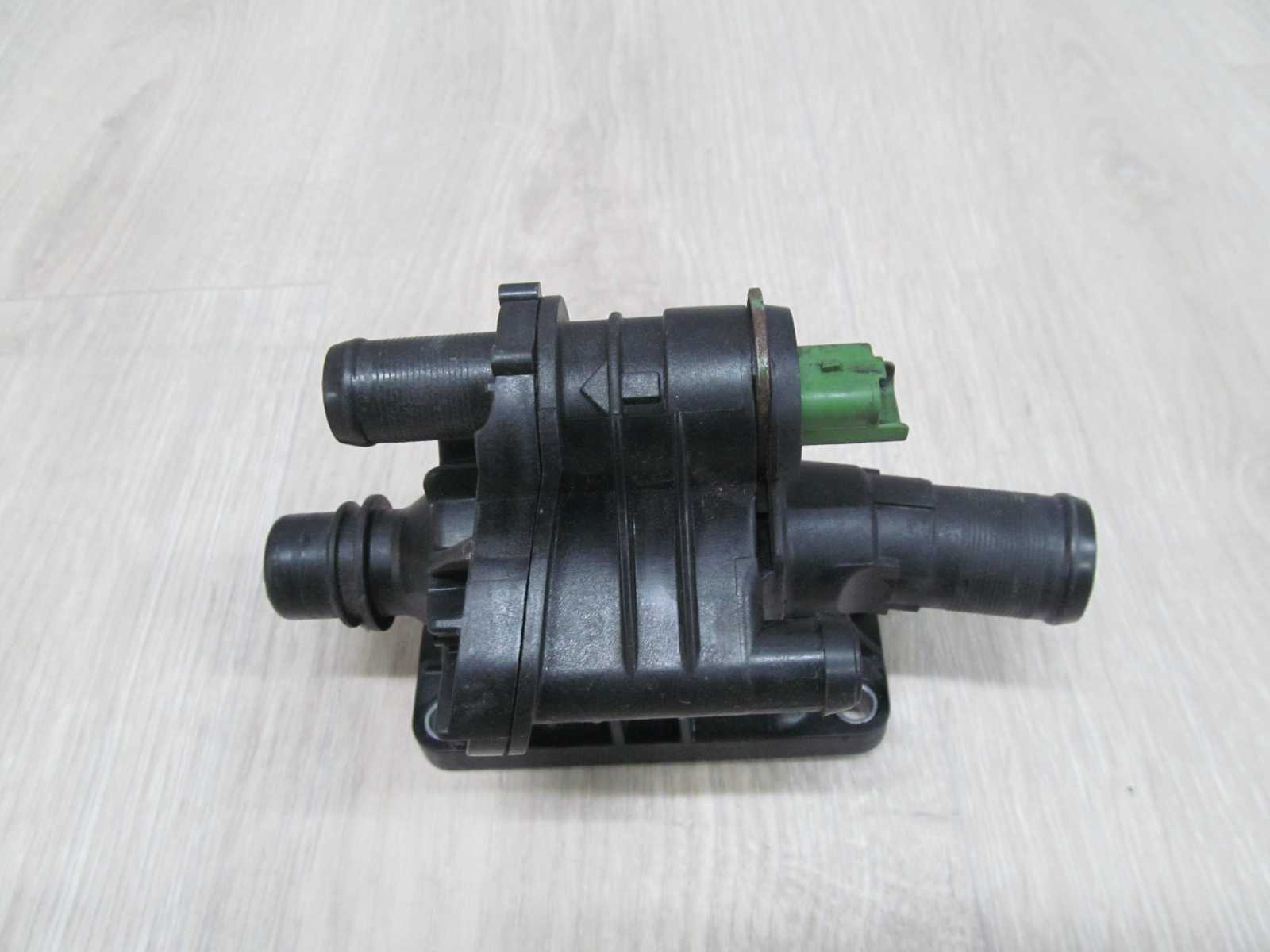 VOLVO C30 S40 V50 C70 1.6  HDI OBUDOWA TERMOSTATU 9647768980 9647767180