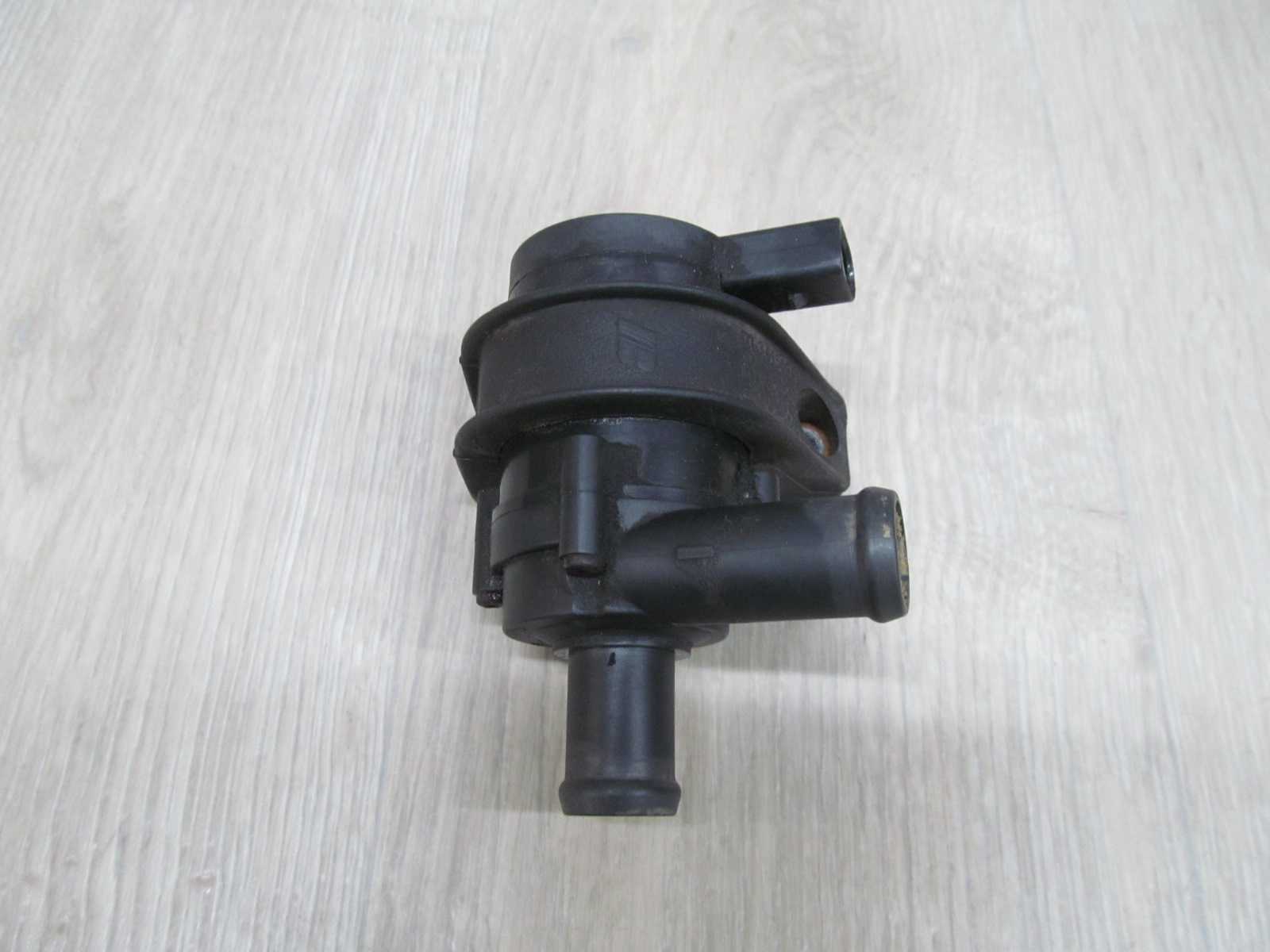 VW AUDI 2.0 TFSI POMPA OBIEGU WODY 1K0965561G