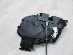 VOLVO S40 V50 04-12 ZAMEK DRZWI PRZOD LEWY 30699784
