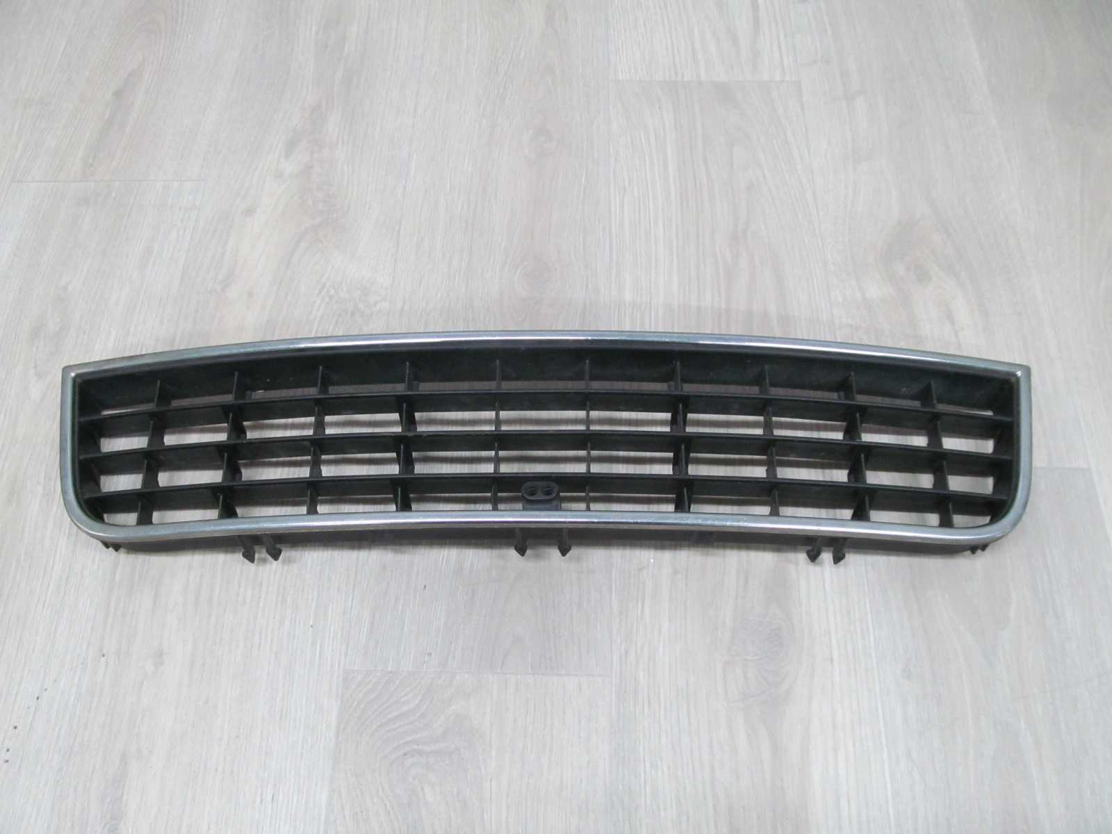 AUDI A6 C5 LIFT 01-05 ATRAPA KRATKA ZDERZAKA SRODKOWA 4B0807683L