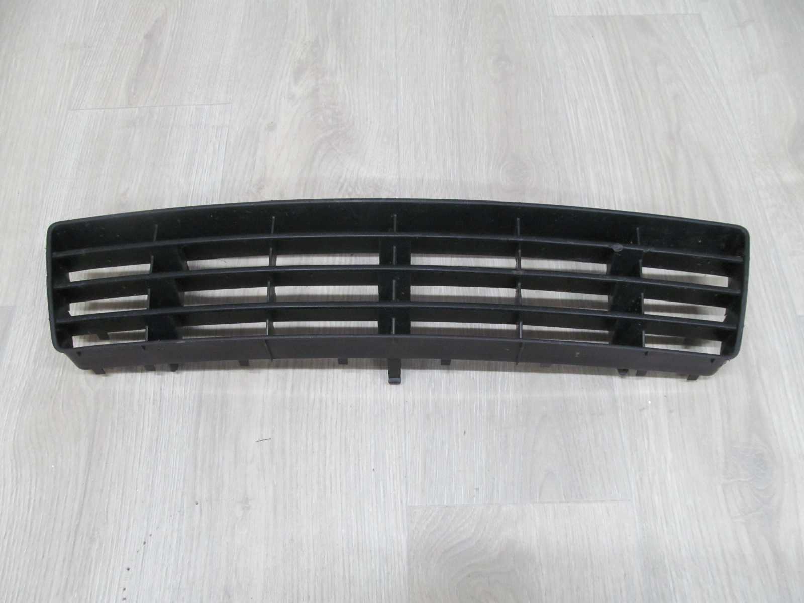 AUDI A6 C5 98-01 ATRAPA KRATKA ZDERZAKA SRODKOWA 4B0807683F