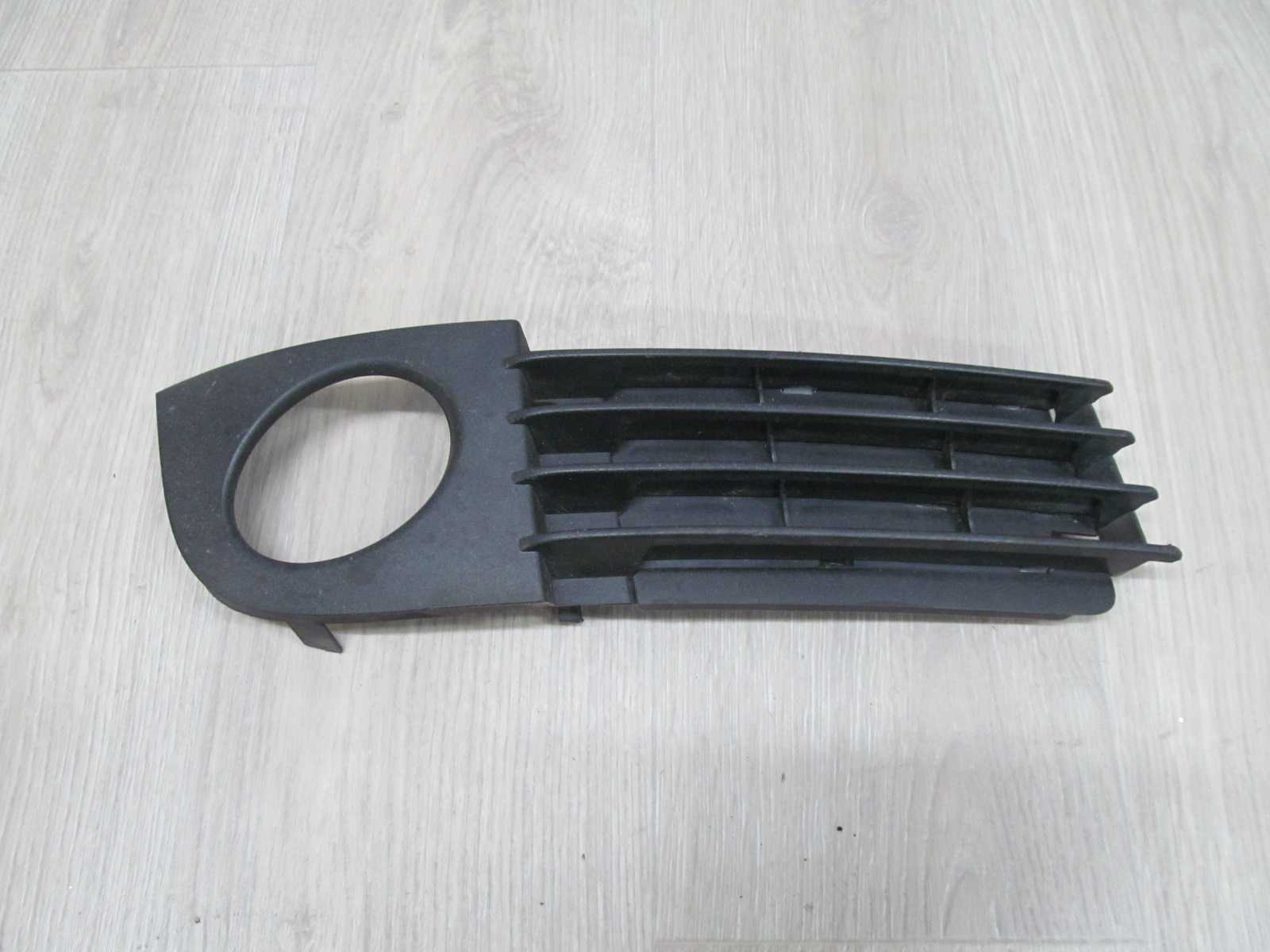 AUDI A6 C5 LIFT 01-05 ATRAPA KRATKA ZDERZAKA PRAWA 4B0807682AA
