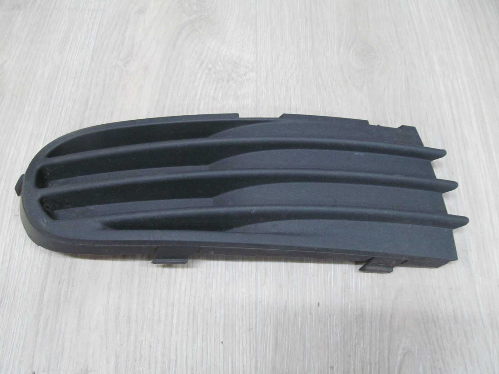 VOLVO S40 V50 04-07 KRATKA ATRAPA ZDERZAKA PRAWA 30657010