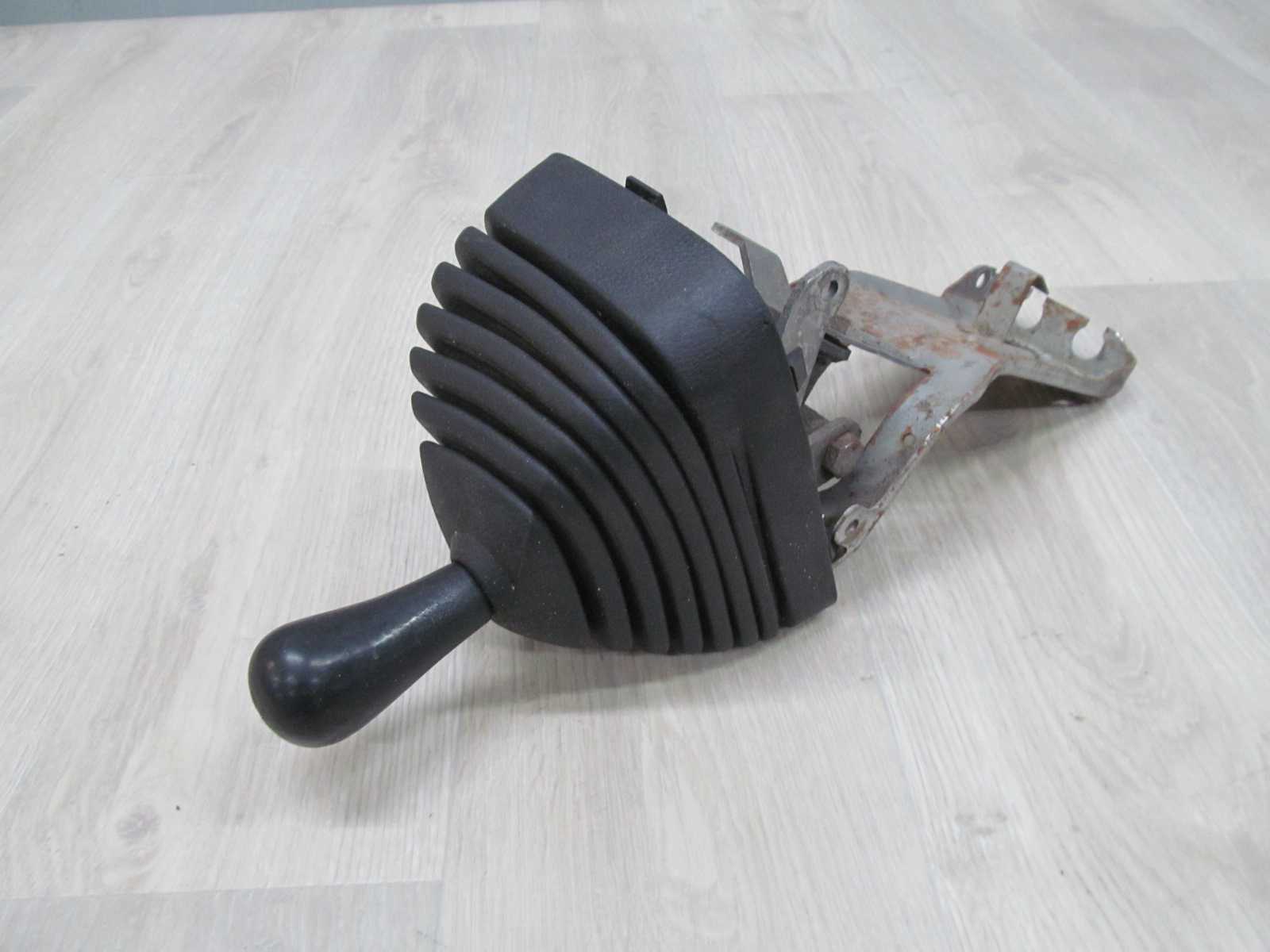 NISSAN CABSTAR MAXITY NT400 LEWAREK WYBIERAK ZMIANY BIEGOW 07-15
