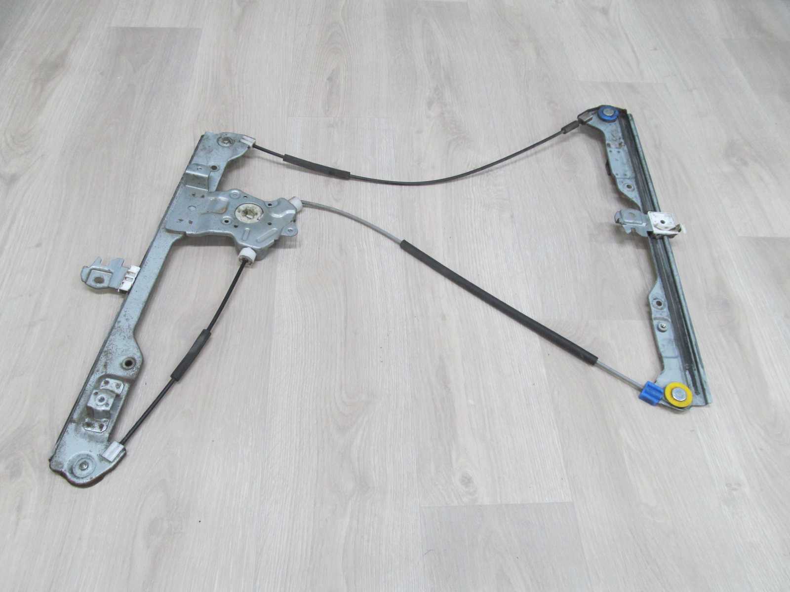 NISSAN CABSTAR MAXITY NT400 MECHANIZM PODNOSNIK SZYB PRAWY 07-15
