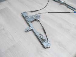 NISSAN CABSTAR MAXITY NT400 MECHANIZM PODNOSNIK SZYB PRAWY 07-15