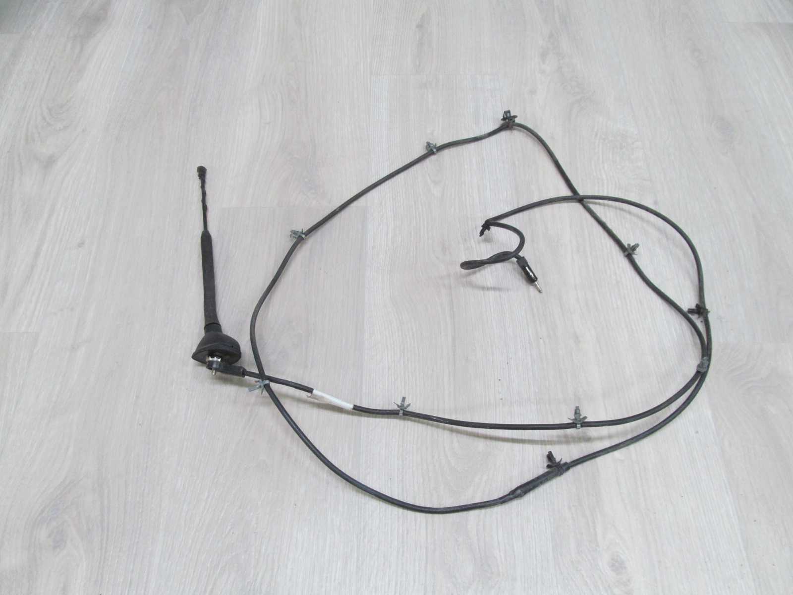 NISSAN CABSTAR MAXITY NT400 ANTENA DACHOWA 28241-MB40B 07-15