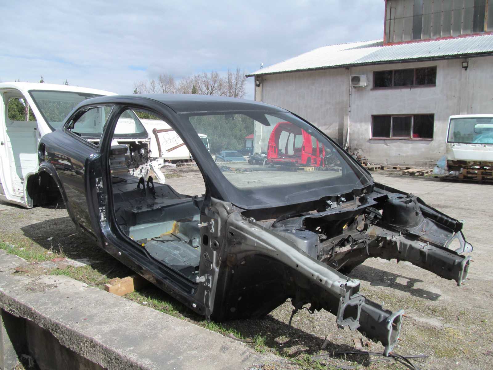 VOLVO C30 06-13 CWIARTKA PODLUZNICA PRAWA PRZOD 452-46