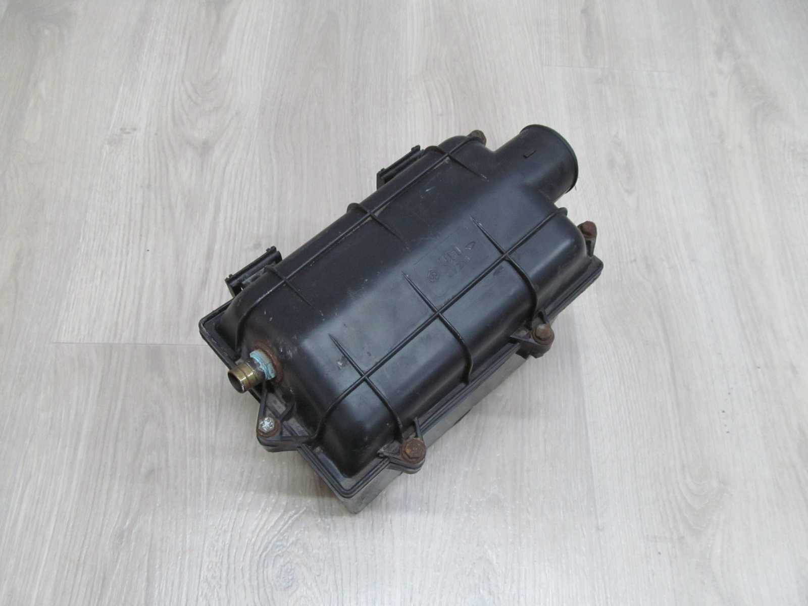 DAIHATSU HIJET 1.3 OBUDOWA FILTRA POWIETRZA