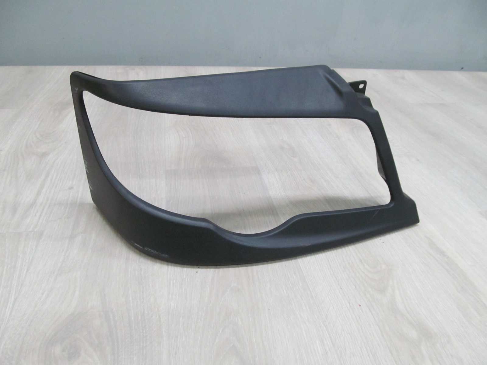 PIAGGIO PORTER 10- GRILL ATRAPA LAMPY REFLEKTORA RAMKA B000831