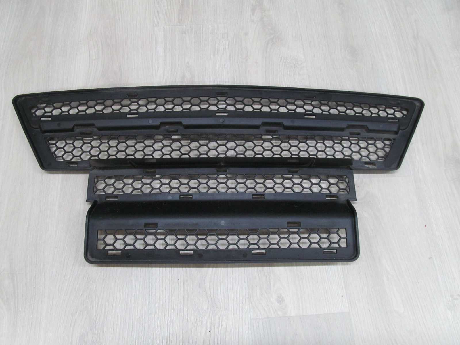 PIAGGIO PORTER 10- GRILL ATRAPA ZDERZAKA PRZOD B004249