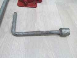 NISSAN CABSTAR MAXITY NT400 LEWAREK PODNOSNIK HYDRAULICZNY KLUCZ 99551MB40A