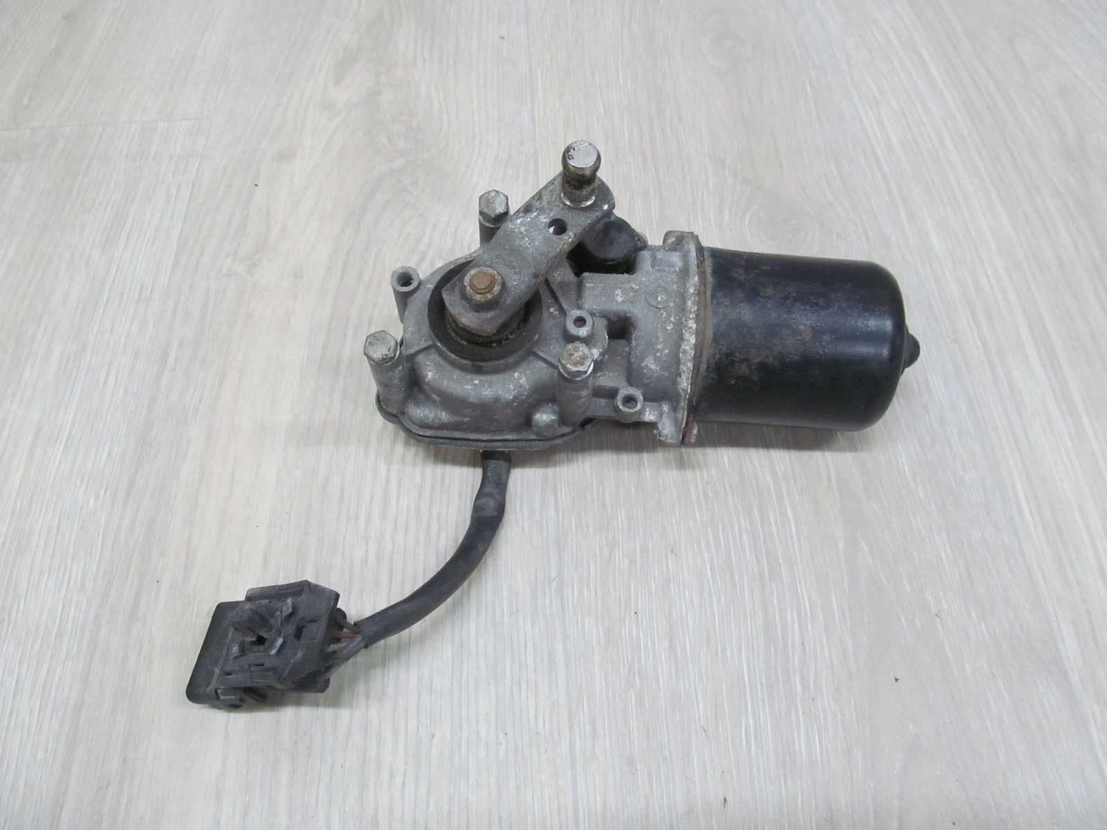 NISSAN PRIMASTAR VIVARO TRAFIC 06-14 SILNIK WYCIERACZEK PRZOD 53670747