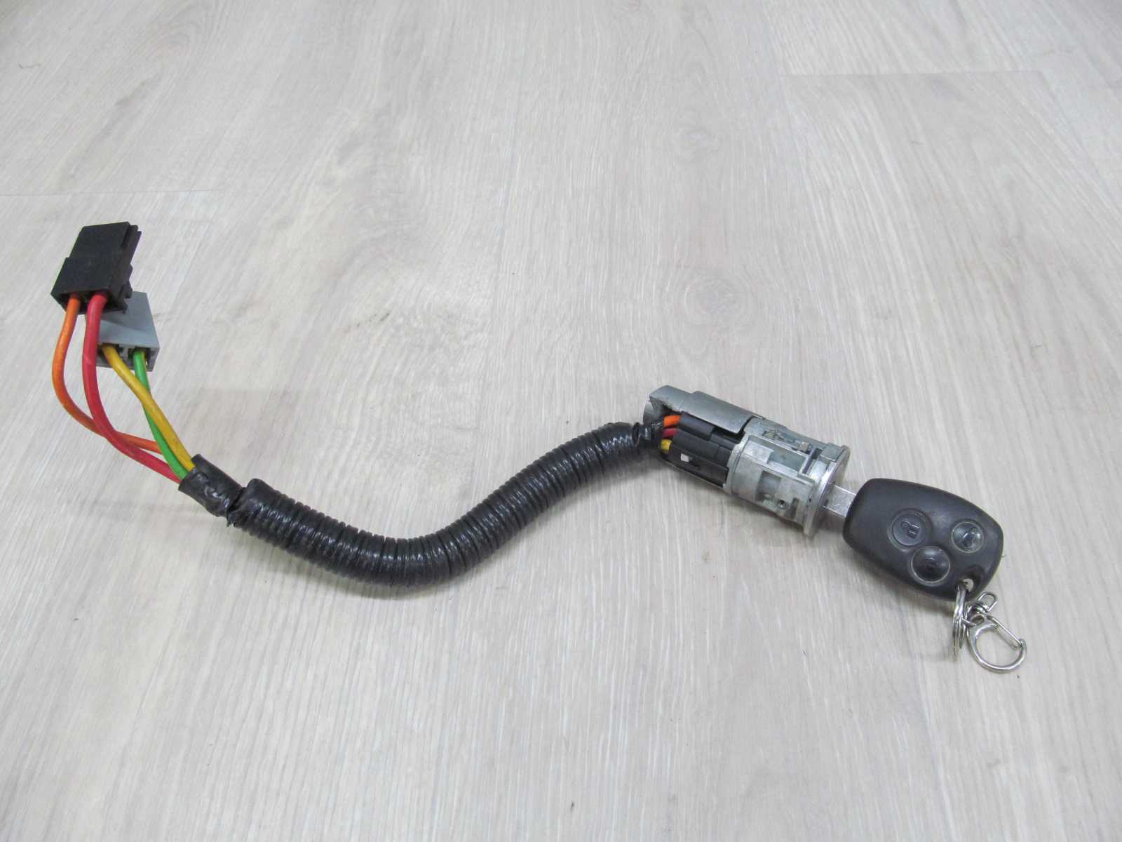 OPEL VIVARO TRAFIC 01-14 STACYJKA KLUCZYK KOSTKA