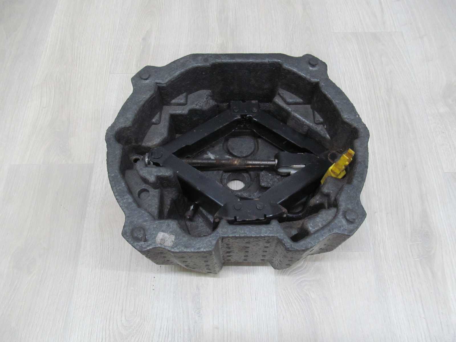 PEUGEOT 607 WKLAD KOLA ZESTAW NARZEDZI 9647054080 99-10