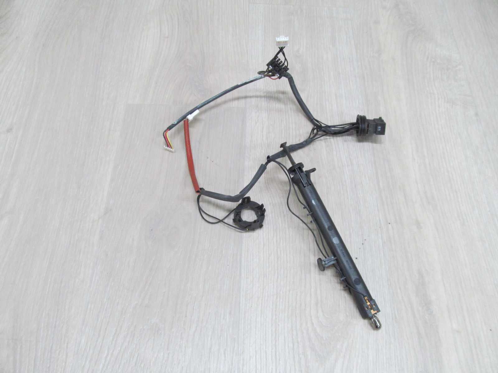 SAAB 9-5 95 LIFT WIAZKA INSTALACJA LAMPY PRZOD PRAWY 89101425 06-10
