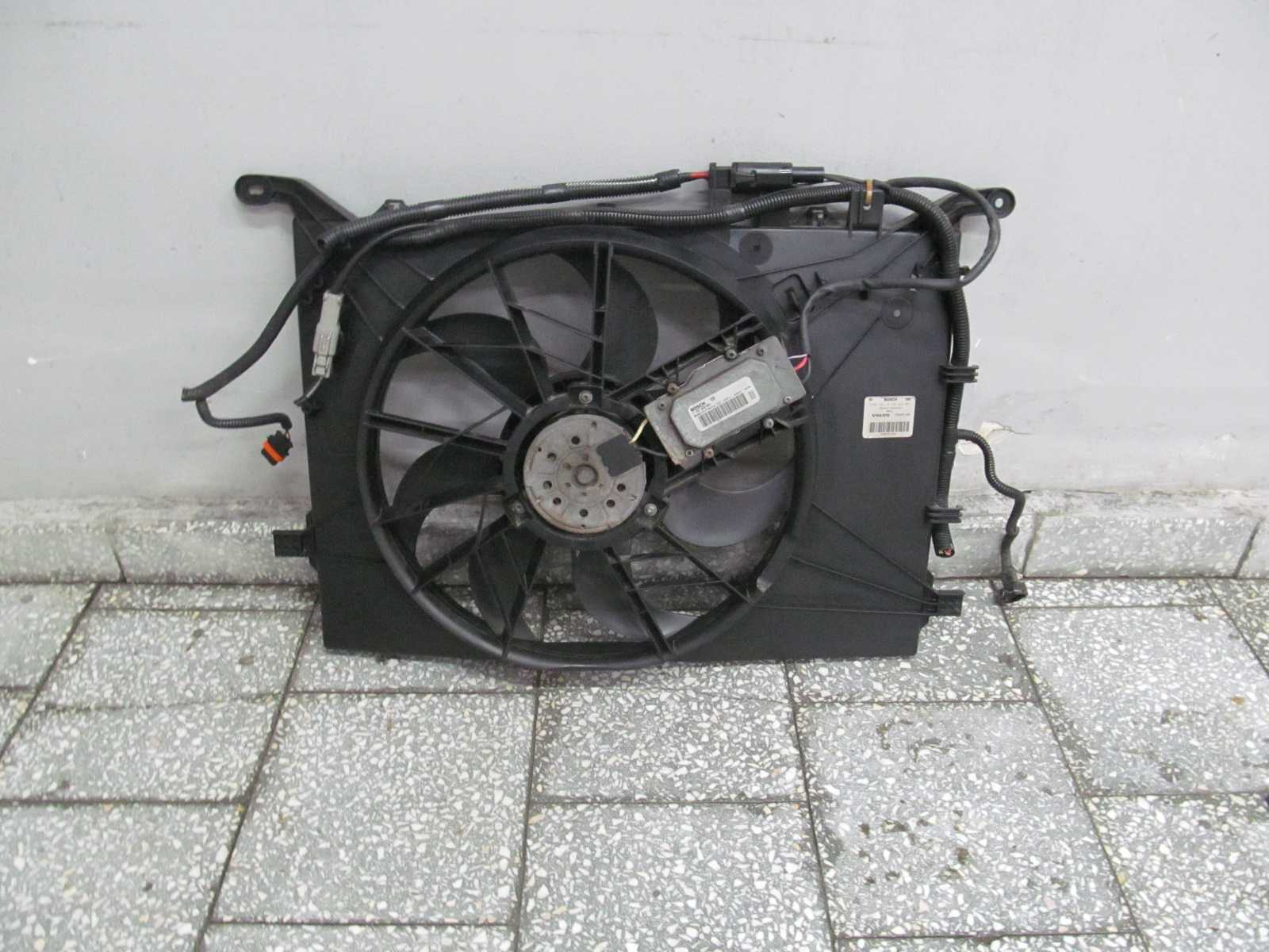 VOLVO S60 V70 II 2.4 D5 WENTYLATOR CHLODNICY 30645148 0130303947