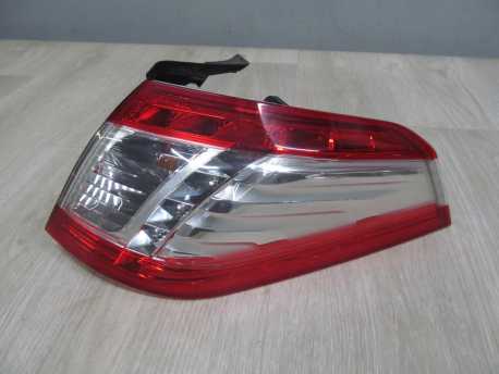 PEUGEOT 508 SW LAMPA TYL PRAWY LED 9686779680 10-14