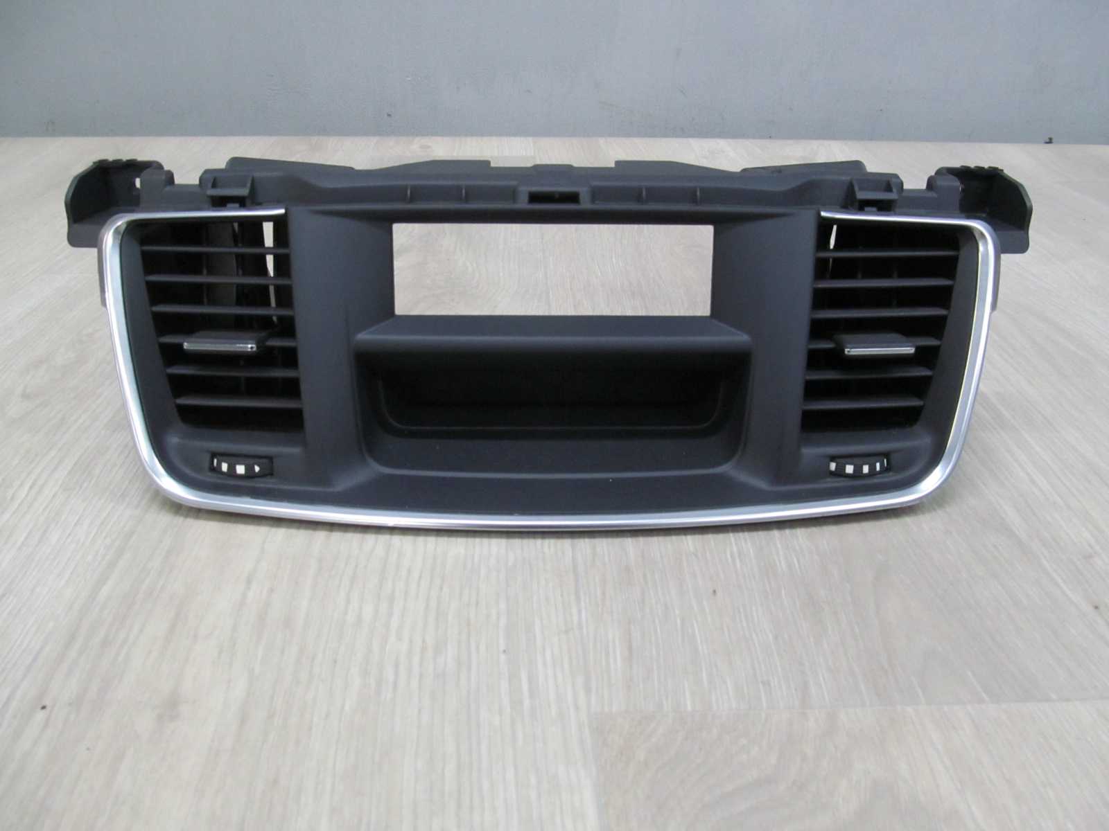 PEUGEOT 508 KRATKI NAWIEWU OBUDOWA WYSWIETLACZA 9688552977 10-14
