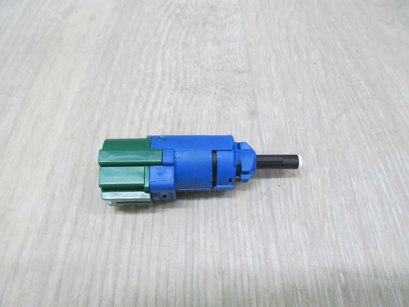 PEUGEOT 508 CZUJNIK STOP STOPU 9672407680 10-14