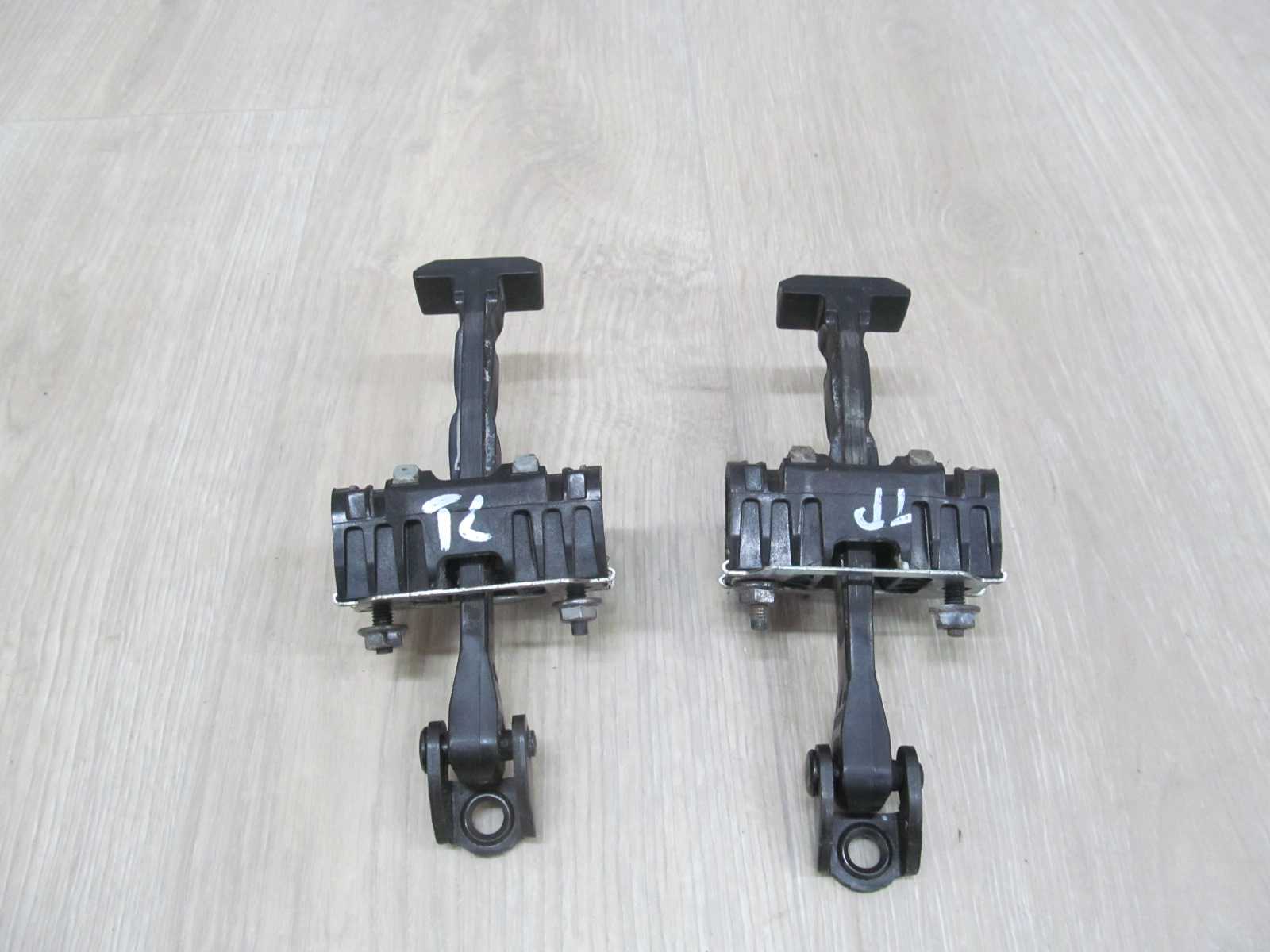 PEUGEOT 508 OGRANICZNIK DRZWI TYL W2ARG W2ARD 10-18