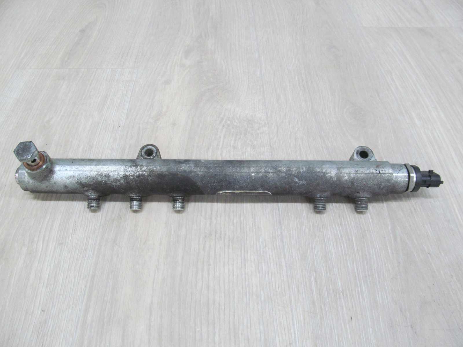 NISSAN CABSTAR MAXITY NT400 3.0 LISTWA WTRYSKOWA 0281002841 0445214112 107780-0421 07-18