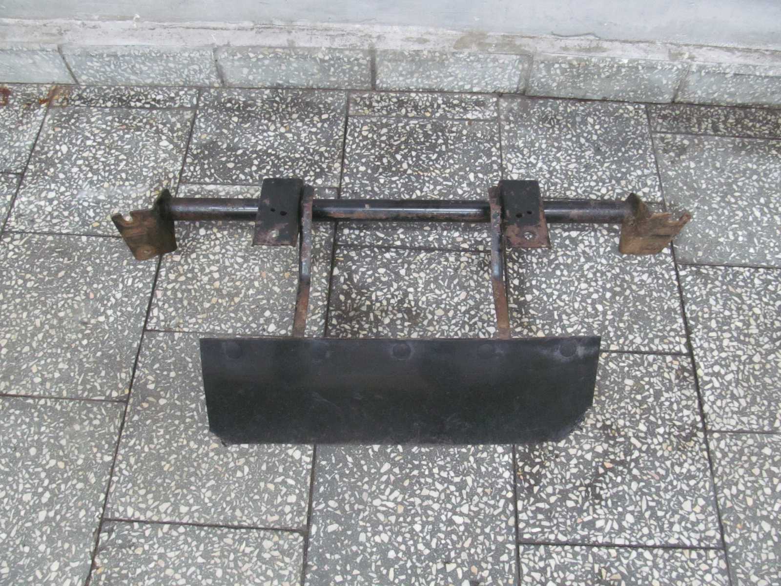 NISSAN CABSTAR MAXITY NT400 WSPORNIK BELKA 07-18