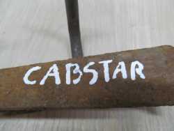 NISSAN CABSTAR MAXITY NT400 WIESZAK UCHWYT TLUMIKA 07-18