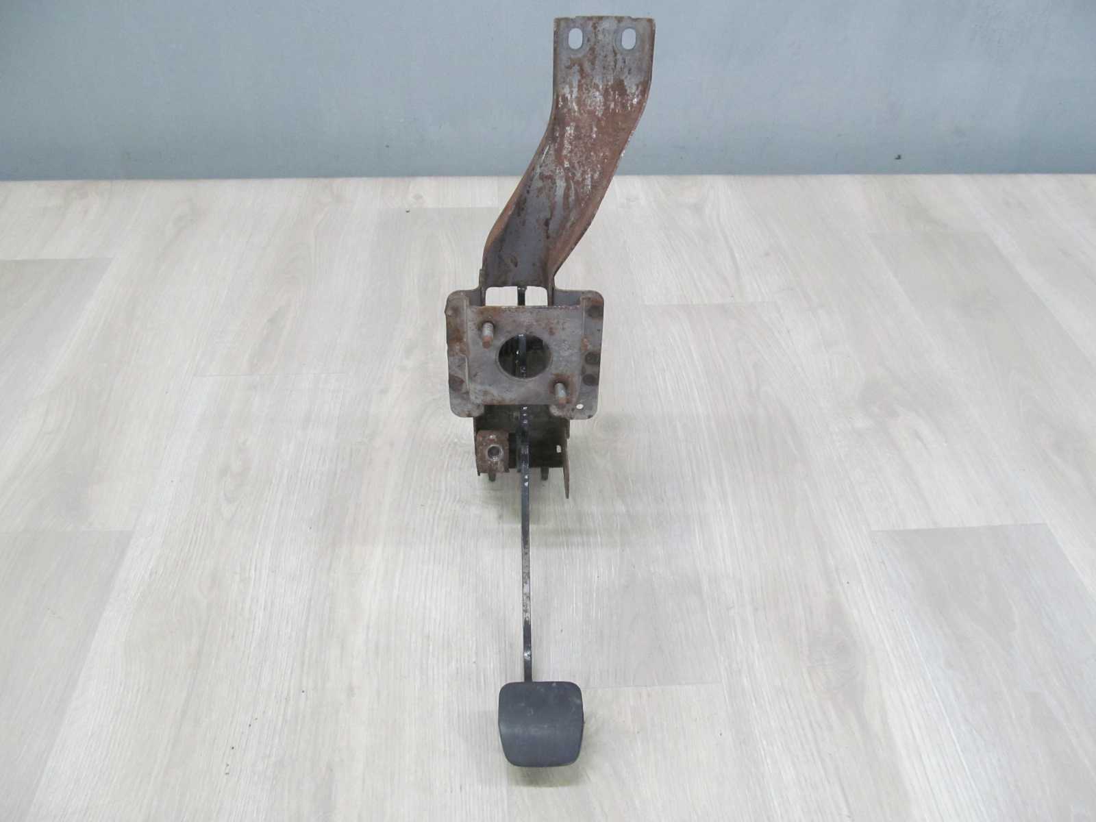 NISSAN CABSTAR MAXITY NT400 PEDAL SPRZEGLA 07-15