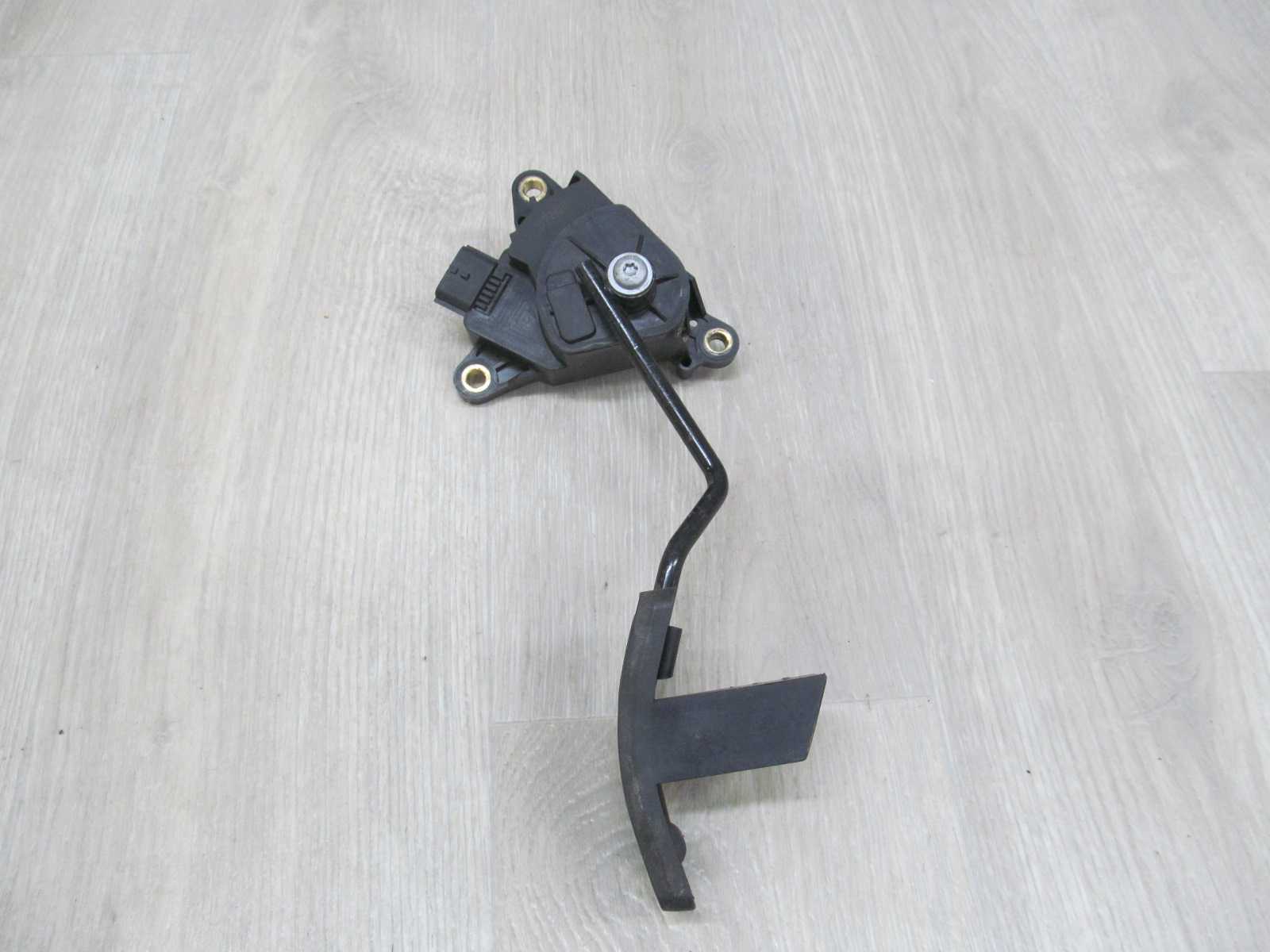 NISSAN CABSTAR MAXITY NT400 PEDAL POTENCJOMETR GAZU 18005-MB400 07-15