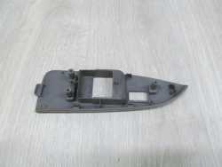 NISSAN CABSTAR MAXITY NT400 OSLONA ZASLEPKA PRZELACZNIKA SZYB PRAWA 80960MB50 07-15
