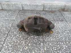 NISSAN CABSTAR MAXITY NT400 ZACISK HAMULCOWY PRZOD PRAWY 07-18