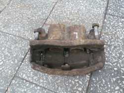 NISSAN CABSTAR MAXITY NT400 ZACISK HAMULCOWY PRZOD LEWY 07-18