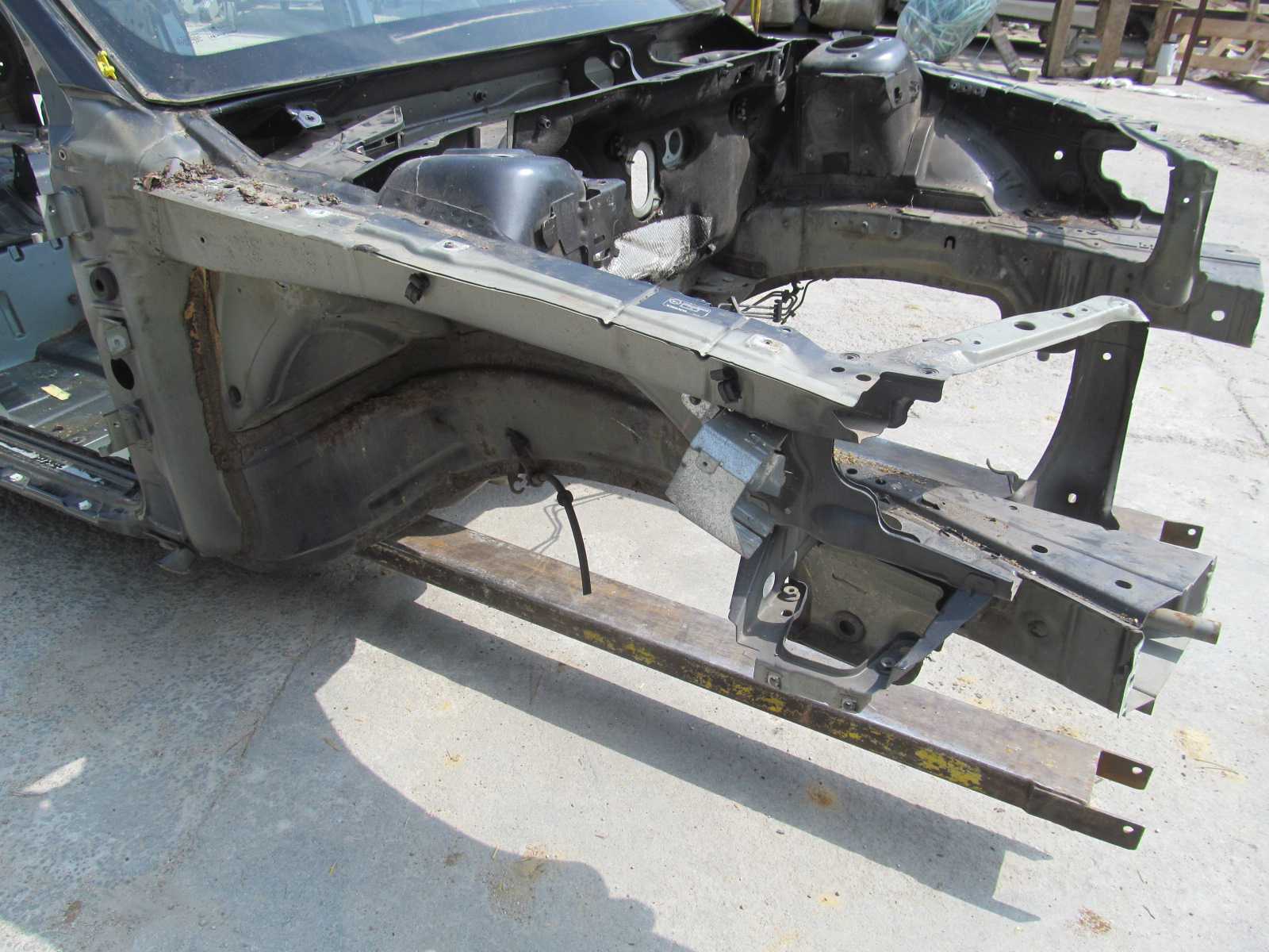 VOLVO S60 V70 XC LIFT CWIARTKA PODLUNICA PRZOD PRAWA 467-46 99-07