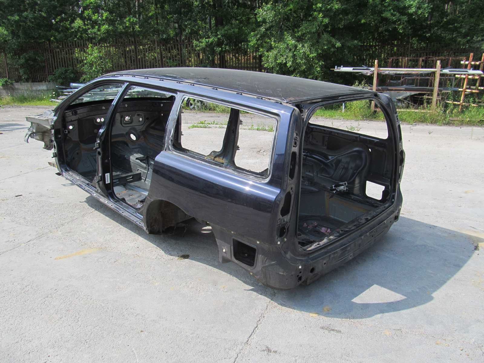 VOLVO V70 XC LIFT CWIARTKA BLOTNIK TYL LEWY 467-46 99-07